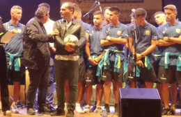 Miccoli dà il calcio d'inizio per la nuova San Severo: giocherà come "Alto Tavoliere"