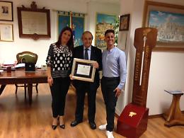 Matera, il sindaco premia con una targa i finalisti mondiali di danza sportiva