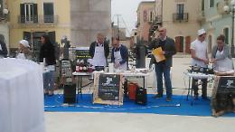 Quattro sindaci ai fornelli: a Venosa Di Michele rappresenta la Puglia