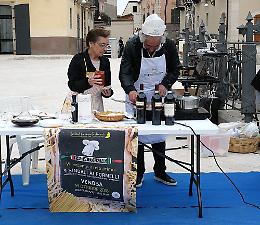 Festival dei Cinque Continenti a Venosa,  un gran successo per cucina e spettacoli