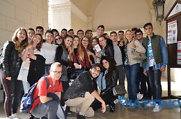 Il "Giordano" trabocca di giovani parole: ecco i premi assegnati da 500 studenti delle superiori per "Leggo Quindi Sono" 