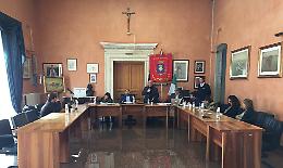 Troia "aggira" Salvini: cittadinanza onoraria a 53 bambini stranieri nati in Italia