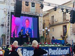 Conte vuole festeggiare a Natale con i sindaci della Capitanata