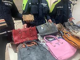 Alla Fiera di Santa Caterina anche la Polizia Municipale di Foggia fa "acquisti": di merce contraffatta