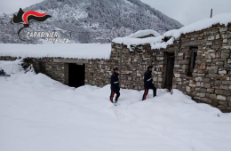 Neve a San Costantino Albanese, anziano costretto a rifugiarsi in un casolare di campagna. Salvato dai carabinieri