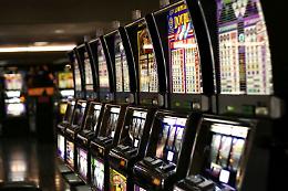 San Giovanni Rotondo: armati di martello e pistola scassinano sala Slot 