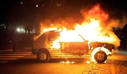 Rignano Garganico, atto vandalico: in fiamme quattro autovetture 