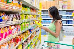 Ti piace vivere facile con surgelati, snack, patatine e bibite gassate? Ecco perché ti fai male