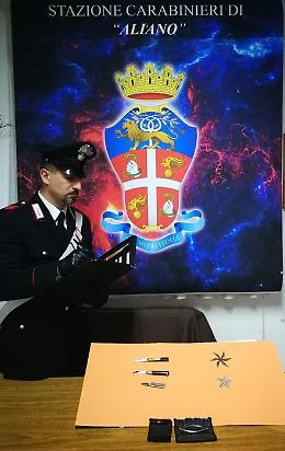 Trovato con coltelli e altre armi nello zaino: denunciato 20enne ad Aliano