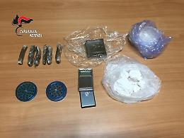 Sorpreso con hascisc e cocaina, arrestato 22enne a Villa d'Agri 