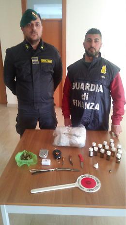 Manfredonia, nasconde in bocca dosi di cocaina: arrestato 