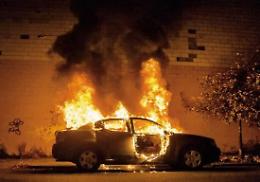 Lucera, in fiamme auto carabiniere 