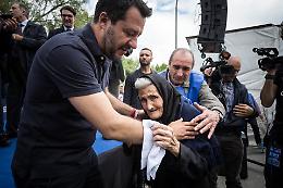LA GALLERY. Salvini dal mercato di Potenza annuncia: «Tornerò per firmare un patto sulla sicurezza»