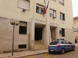 Lesioni, maltrattamenti in famiglia e violenza ai danni del fratello minore: succede a Matera
