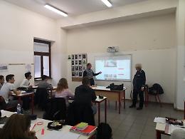 Per il nuovo anno scolastico, 797 insegnanti torneranno in Puglia