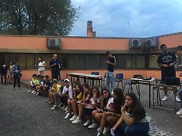 Veglia di preghiera dei ragazzi di Cerignola per i 6 coetanei travolti da un'auto
