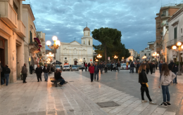 A Canosa balordi picchiano a sangue ragazzo disabile di Cerignola nell'indifferenza della gente (più balorda di loro)