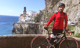 Viaggio in bici del lucano Nicol Ielpo tra nove Capitali della Cultura europee, passando per Vasto, Foggia, Potenza, Viggiano e Matera
