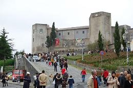 A Melfi nasce il museo internazionale della falconeria che fu la passione di Federico II