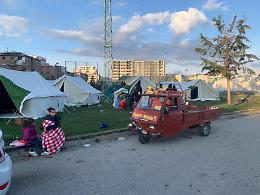 Terremoto in Albania, la Puglia guida la carovana dei soccorsi anche da Basilicata e Molise. Emiliano: "Grazie, ragazzi"