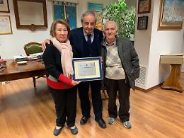 “Pasta fresca pasta”, De Ruggieri consegna targa per i 40 anni di attività