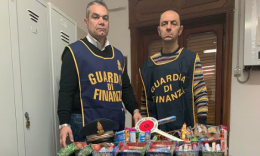 Vendevano botti a minorenni, la GdF sequestra a Lucera 5mila prodotti pirotecnici