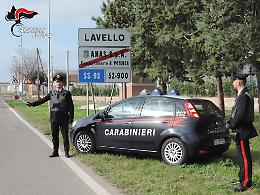 Lavello, ha violato il divieto di avvicinamento e picchiato la moglie: arrestato