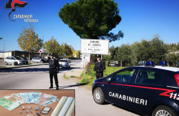 Senise, beccato mentre cedeva droga a un diciottenne: pusher in manette