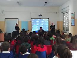A scuola di internet con la Polizia per gli studenti di Castelnuovo e San Severo