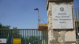 Carceri, ancora aggressioni ai danni degli uomini in divisa: la scorsa notte è successo a Matera 