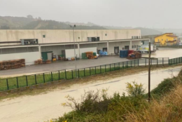 Esondato il fiume Sinni a Tursi: inondati i terreni agricoli e sono stati bloccati due opifici
