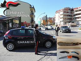 Rionero, fermato per un controllo manda in ospedale un finanziere e un carabiniere: arrestato