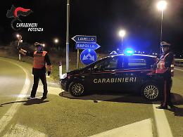 Lavello, tenta di rapinare un distributore: arrestato