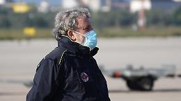 Coronavirus, Emiliano: «Puglia aperta d'estate, con gli elicotteri sulle spiagge»