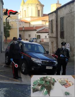 Rionero, con la droga nel centro d'accoglienza: arrestato