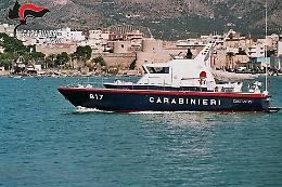 Vendevano pesce conservato male per le vie di Manfredonia: denunciati. Uno prende il reddito di cittadinanza