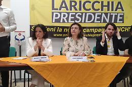 Regionali, Crimi smentisce possibile accordo 5 Stelle-Pd per Emiliano in Puglia: «Nessun passo indietro chiesto ad Antonella»