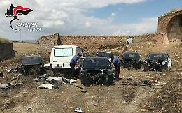 I Carabinieri scoprono ad Ascoli Satriano un "cimitero" di auto rubate