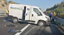 Assalto portavalori tra Cerignola e Canosa, la spuma ferma il commando degli 8 banditi