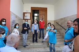 Il principe don Agostino Caracciolo di Torchiarolo in visita a Bella