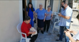 Grumento Nova, l'Oipa dona un cagnolino a una casa di riposo 