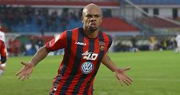 L'attaccante francese Baclet, ex Reggina, firma con il Potenza calcio