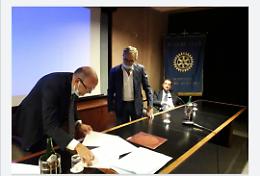 Scuola: Siglato protocollo tra il Rotary Club Torre Guevara Potenza e Istituto Einstein De Lorenzo sul service learning