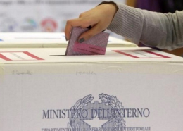 Elezioni, positiva al Covid una presidente di seggio a Potenza