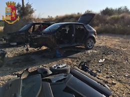 La Polizia scopre altre auto rubate e fatte a pezzi dai delinquenti a Cerignola