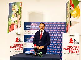 Di Maio alla Fiera del Levante per gli stati generali dell'export: «Lavorare senza sosta per rilanciare l'economia»