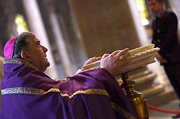 L'arcivescovo di Lecce , già vescovo di San Severo, vieta le messe nelle cappelle private per il 2 novembre