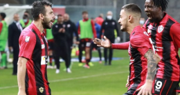 Dove non sai, il miracolo si avvera: il Foggia fa abbassare la cresta al Bari 
