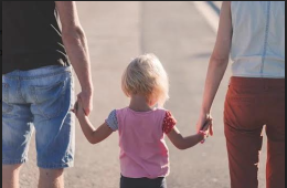 Adolescenza e famiglia a Matera col Moica