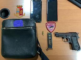 In giro per Foggia con una pistola carica e un colpo in canna, pronta a sparare